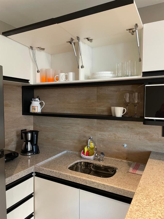 Flat Iate Clube Home Experience Praia Do Canto 维多利亚 外观 照片