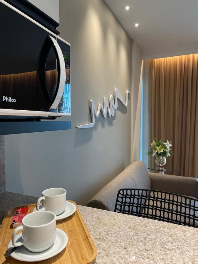 Flat Iate Clube Home Experience Praia Do Canto 维多利亚 外观 照片